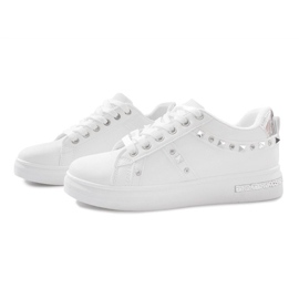 Zapatillas blancas con tachuelas Lucette blanco 2 Zapatillas blancas con tachuelas Lucette blanco 2