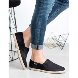 Slipons negros de MCKEYLOR 4