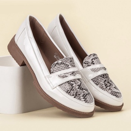 Bestelle Mocasines lacados blanco marrón 2