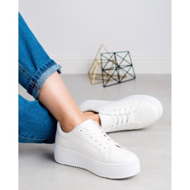 SHELOVET Calzado deportivo en la plataforma blanco 2 SHELOVET Calzado deportivo en la plataforma blanco 2