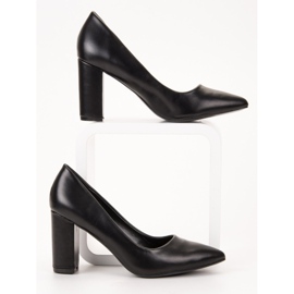 SHELOVET Bombas en un pilar negro 3