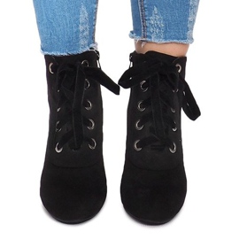 Botas con cordones en un poste 168-138 Negro 1