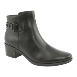 Botas de cuero para mujer Caprice con pernos 25433 negros 1