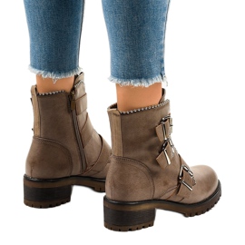 Botas de mujer verdes en una suela masiva C569 3