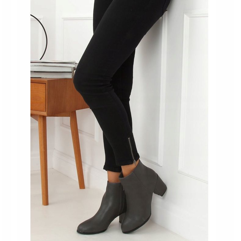 Tacones altos grises clásicos 77-71 Gris 2 Tacones altos grises clásicos 77-71 Gris 2