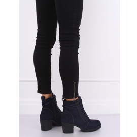 Botas azul marino en el protector W358 Azul 1 Botas azul marino en el protector W358 Azul 1