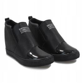 Zapatillas negras en la cuña DD408-1 negro 2