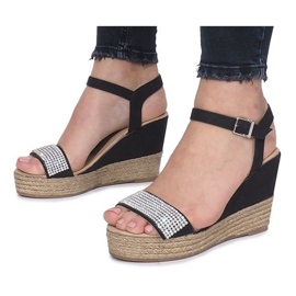 Sandalias negras sobre un delicado tacón de cuña Diamond Shine negro 4