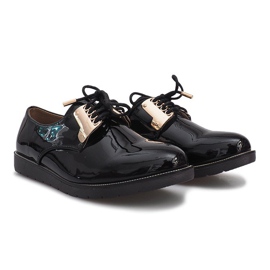 Zapatos lacados negros de Rose 1