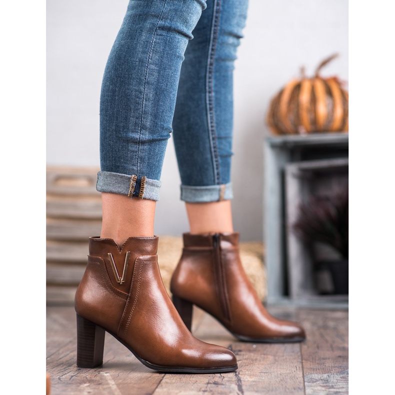 Vinceza Botines marrones en un poste marrón 1