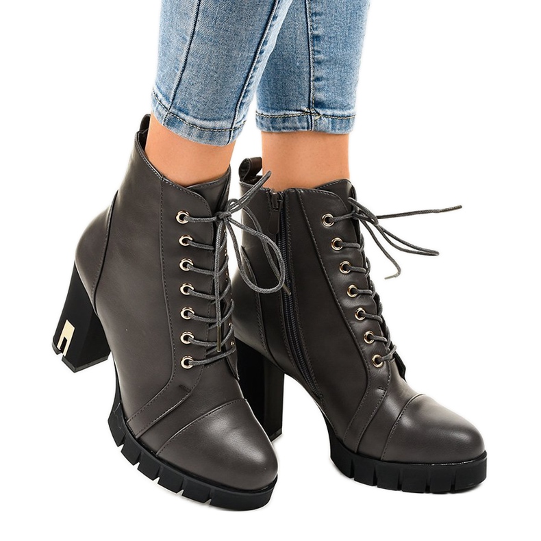 Botas calientes en un poste con cremallera K-9925 gris 2 Botas calientes en un poste con cremallera K-9925 gris 2