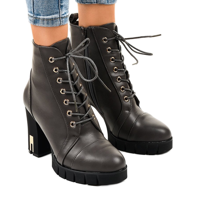 Botas calientes en un poste con cremallera K-9925 gris 1 Botas calientes en un poste con cremallera K-9925 gris 1