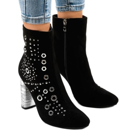 Botines de ante negro en el poste AE28P 1