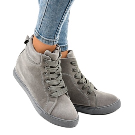 Zapatillas grises en la cuña TL50-3 2