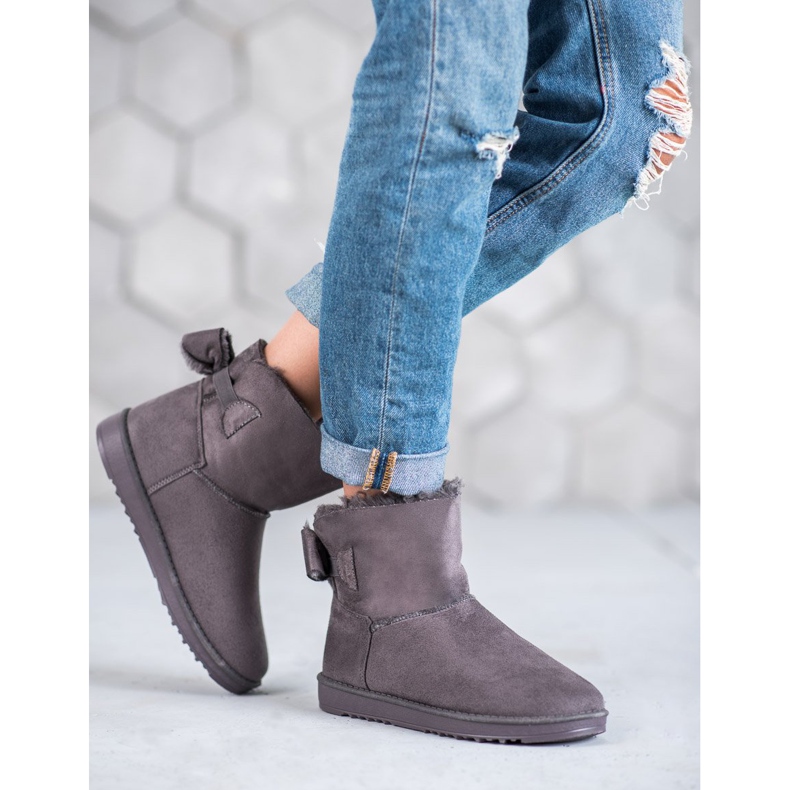 Mukluki gris con un lazo 1