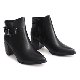 Botas calientes en un poste R805 Negro 1