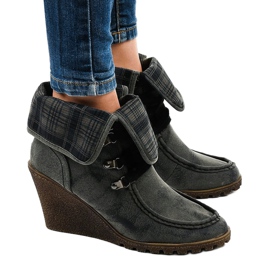 Botines de ante negro con estampado de cuadros CH-22 2