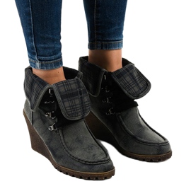 Botines de ante negro con estampado de cuadros CH-22 4
