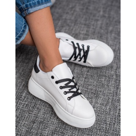SHELOVET Zapatos con cordones en la plataforma blanco 1