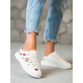 Bestelle Zapatos deportivos con parches blanco 2