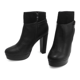 Boots On A Post 6967 Negro 4
