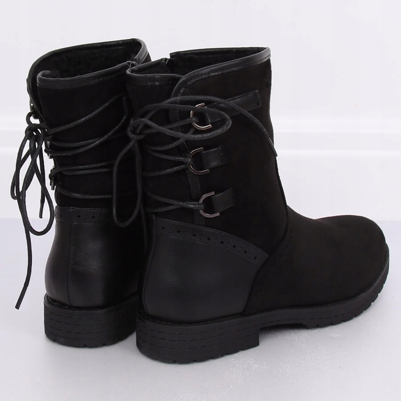 Botas negras aisladas 8122 Black negro 1