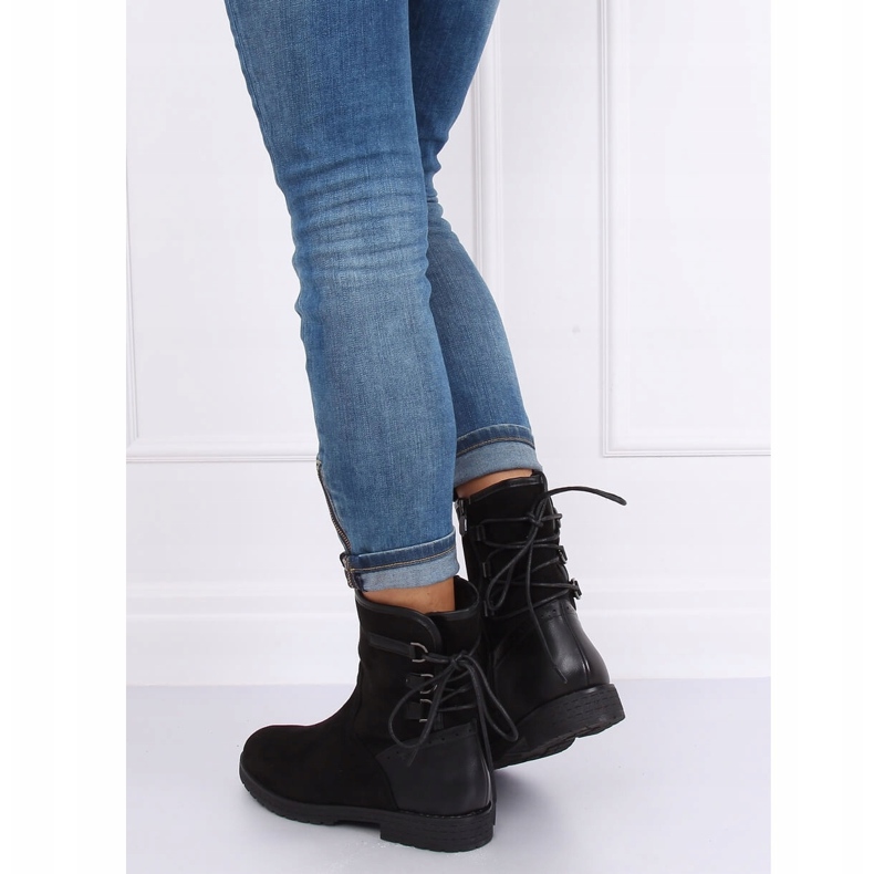 Botas negras aisladas 8122 Black negro 2