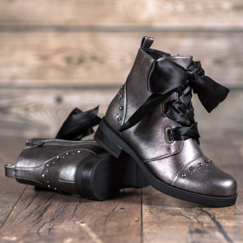 Bestelle Botas con lazo gris 1 Bestelle Botas con lazo gris 1