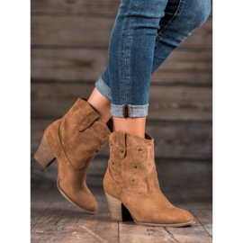 Small Swan Botas de vaquero de tacón marrón 1 Small Swan Botas de vaquero de tacón marrón 1