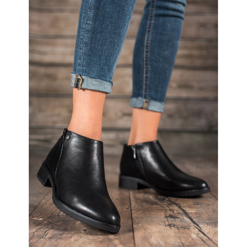 M.Daszyński Botas de tacón plano negro 1