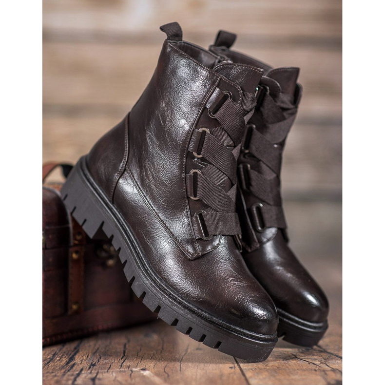 M.Daszyński Trabajadores marrones marrón 1 M.Daszyński Trabajadores marrones marrón 1