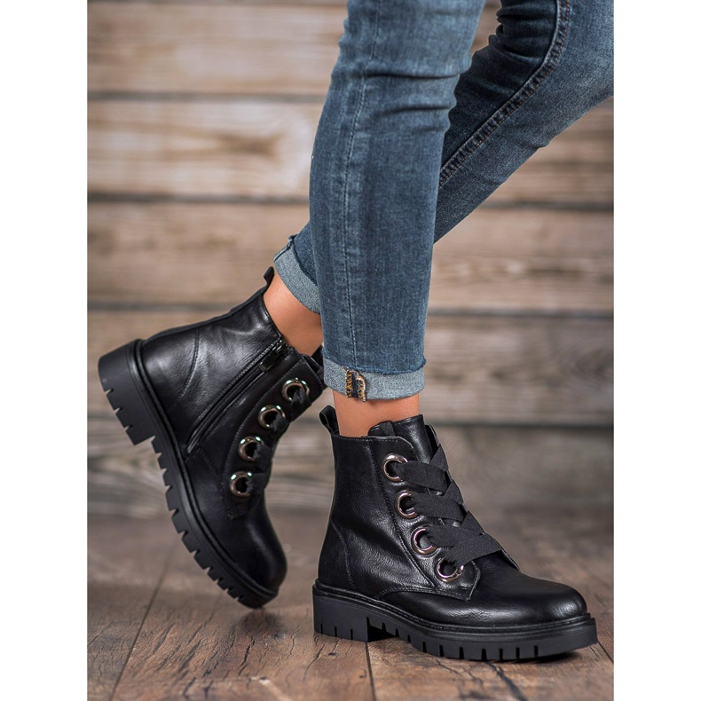 SHELOVET Trabajadores en la plataforma negro 2