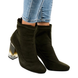 Botines de ante verde en el poste H8-93 2 Botines de ante verde en el poste H8-93 2