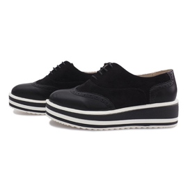 Zapatos con cordones negros de Paulette 3