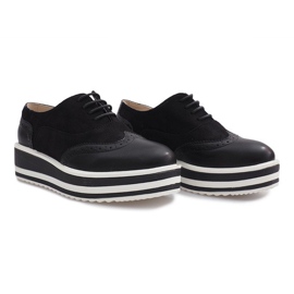 Zapatos con cordones negros de Paulette 2