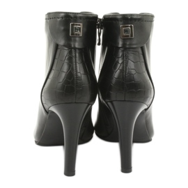 Botas en un tacón más grueso Kaniowski negro 5 Botas en un tacón más grueso Kaniowski negro 5