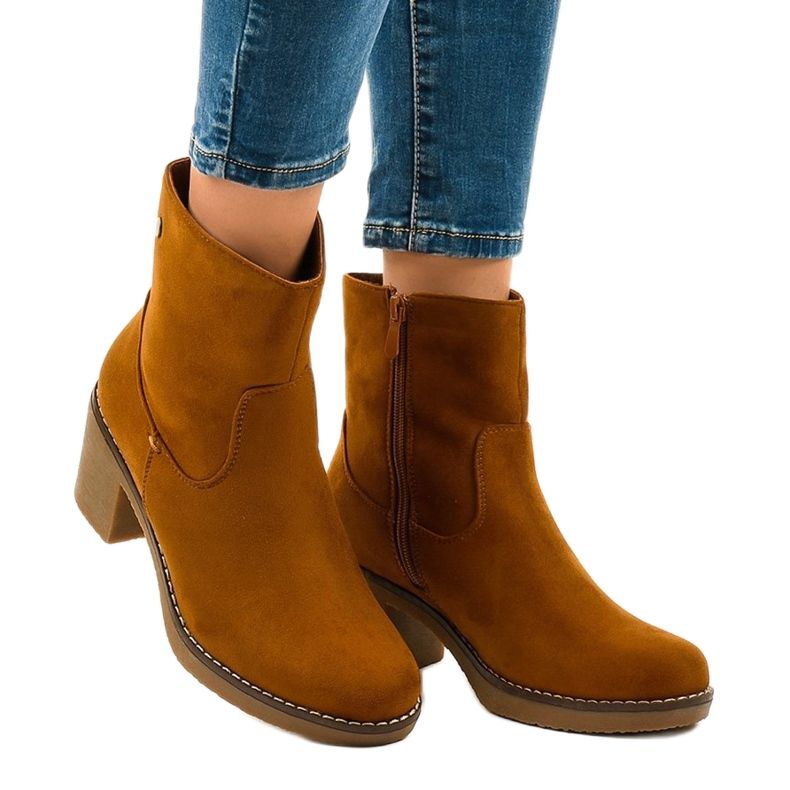 Tacones altos de ante marrón 8B852 1