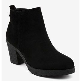Botines de ante negro en el poste YL96044 1