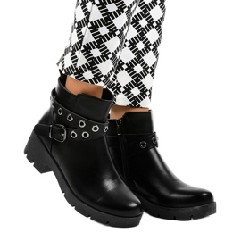 Botines negros de tacón plano con hebilla 9996-2 1