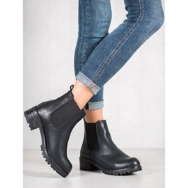 Jennika Botas en la plataforma negro 3
