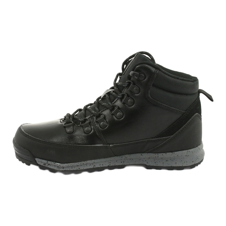Trekking deportivo McKey 1066 negro 2