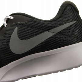 Calzado Nike Tanjun Se M AR1941-005 negro 11