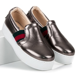 Kylie Slipons en la plataforma gris 5