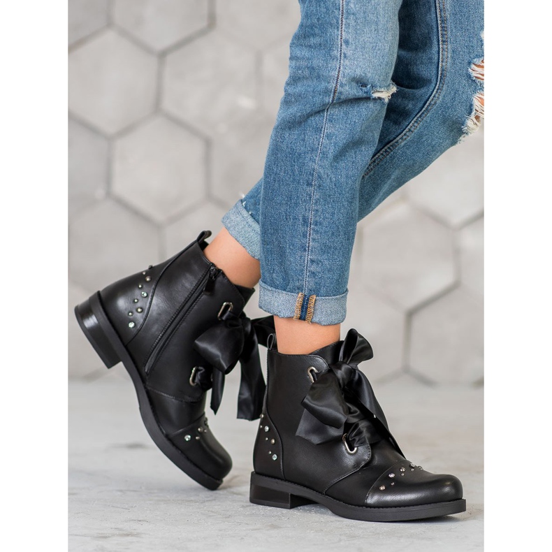 Bestelle Botas con lazo negro 1