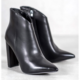 Seastar Botas elegantes en un poste negro 2