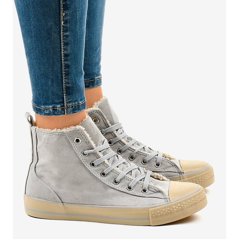 Zapatillas grises con aislamiento T-040 2 Zapatillas grises con aislamiento T-040 2