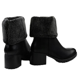 Botas negras aisladas 5165 negro 2