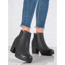 J. Star Botas en la plataforma negro 6