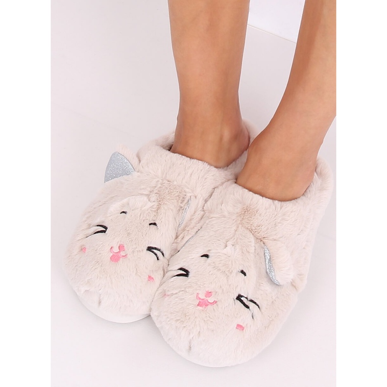 Zapatillas de mujer beige MA16 Milk White 1