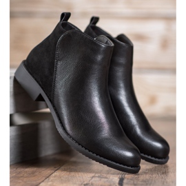 J. Star Botas de tacón plano negro 1
